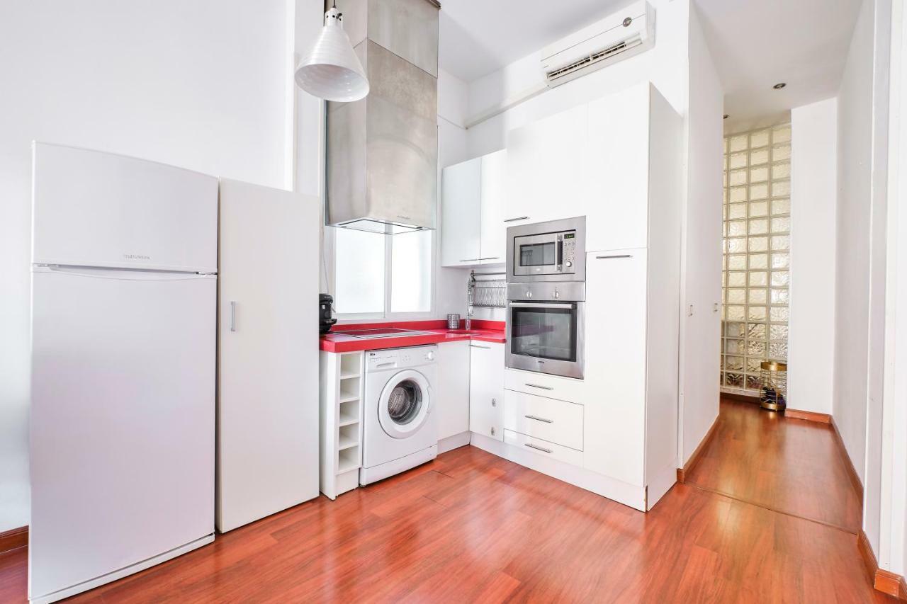 Puerta Del Sol Boutique Apartment มาดริด ภายนอก รูปภาพ
